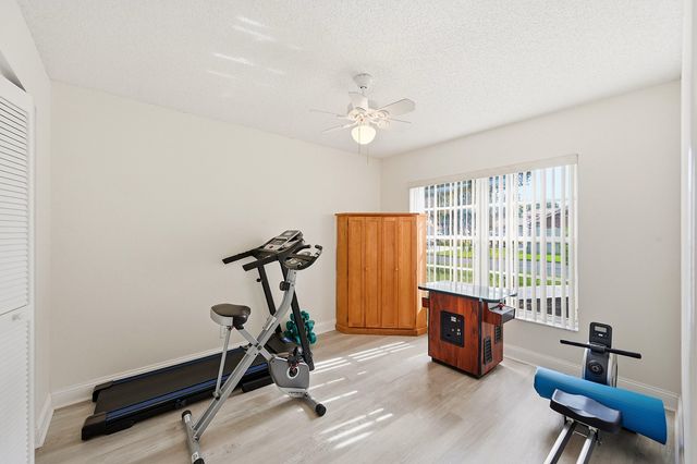 12445 SW 7th Place, Davie, FL 33325
