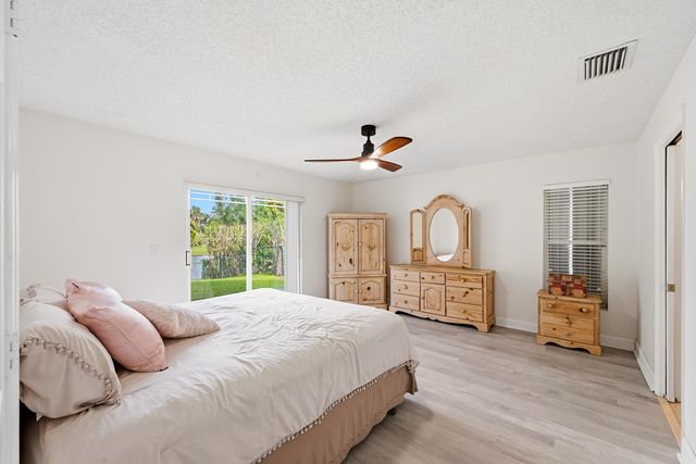 12445 SW 7th Place, Davie, FL 33325