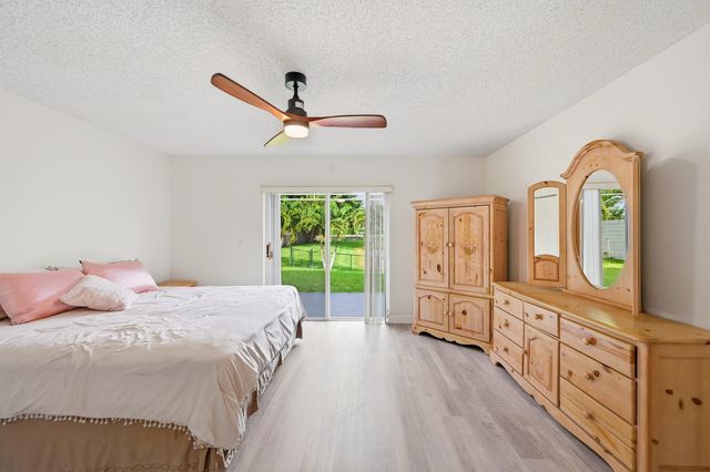 12445 SW 7th Place, Davie, FL 33325