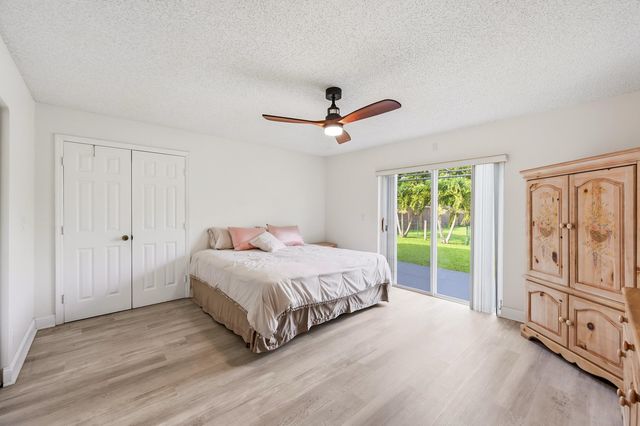 12445 SW 7th Place, Davie, FL 33325