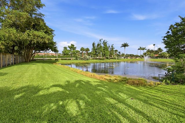 12445 SW 7th Place, Davie, FL 33325