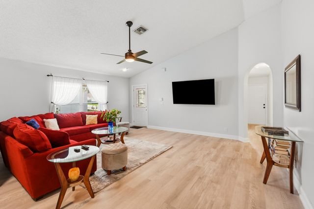 12445 SW 7th Place, Davie, FL 33325
