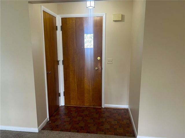 99 Howedale Drive, Greece, NY 14616