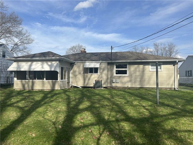 99 Howedale Drive, Greece, NY 14616