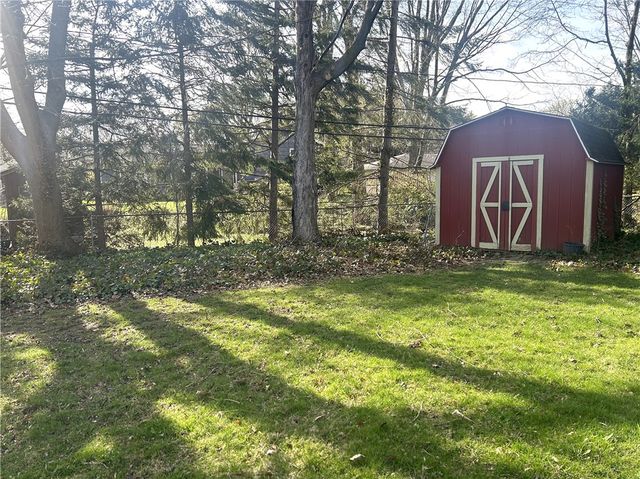 99 Howedale Drive, Greece, NY 14616