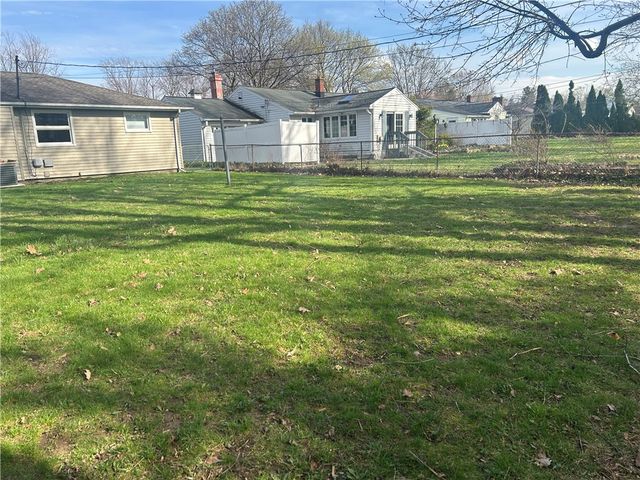 99 Howedale Drive, Greece, NY 14616