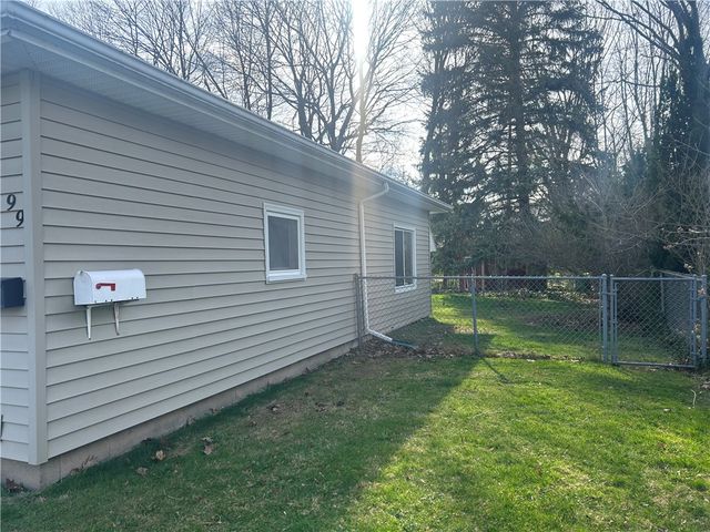 99 Howedale Drive, Greece, NY 14616