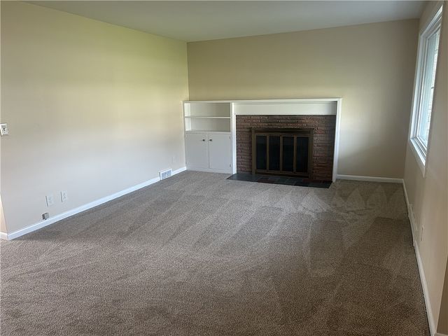 99 Howedale Drive, Greece, NY 14616