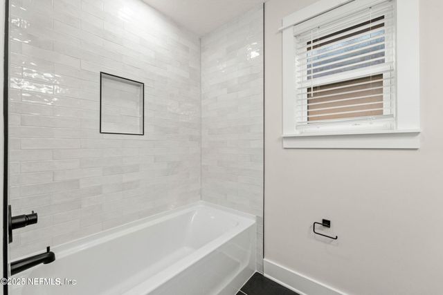 8861 AMALFI Court, Jacksonville, FL 32217