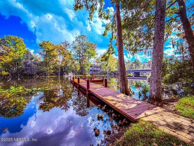 8861 AMALFI Court, Jacksonville, FL 32217