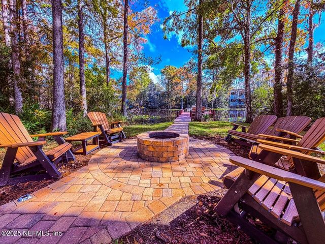 8861 AMALFI Court, Jacksonville, FL 32217