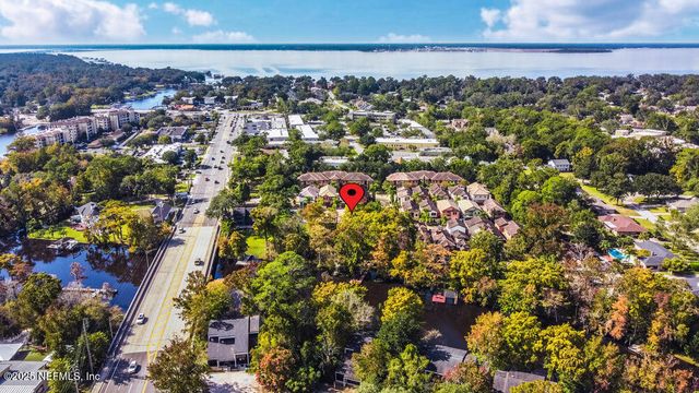 8861 AMALFI Court, Jacksonville, FL 32217