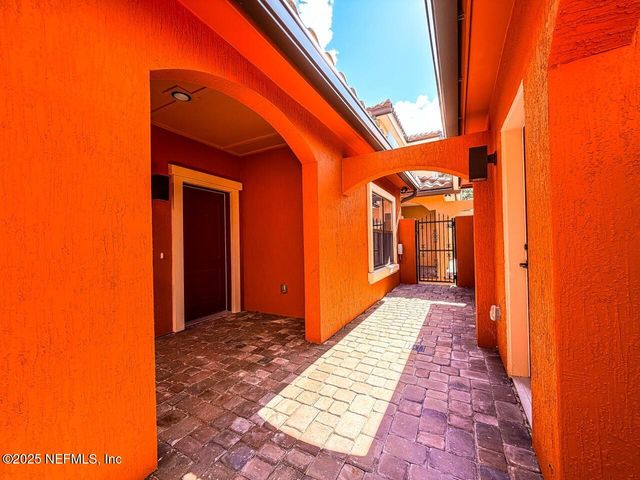 8861 AMALFI Court, Jacksonville, FL 32217