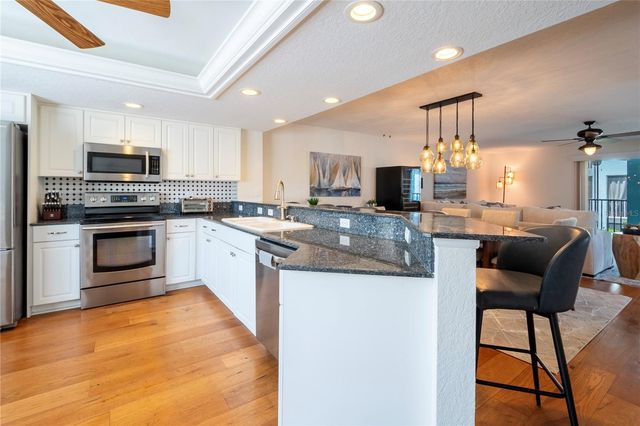 1101 PINELLAS BAYWAY S 206, Tierra Verde, FL 33715