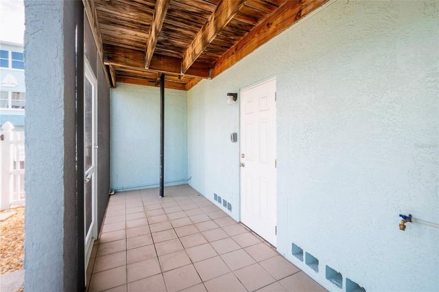 1101 PINELLAS BAYWAY S 206, Tierra Verde, FL 33715