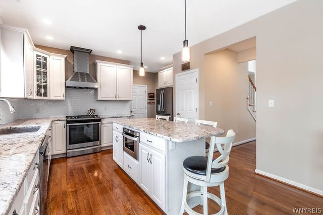 202 Woodstream Drive, Grand Island, NY 14072