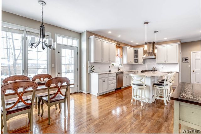 202 Woodstream Drive, Grand Island, NY 14072