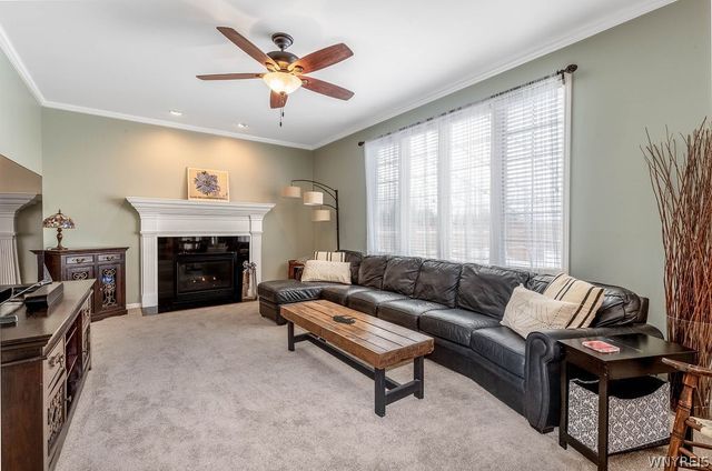 202 Woodstream Drive, Grand Island, NY 14072