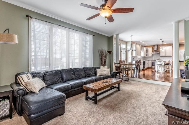 202 Woodstream Drive, Grand Island, NY 14072