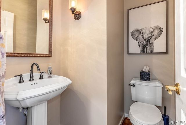 202 Woodstream Drive, Grand Island, NY 14072