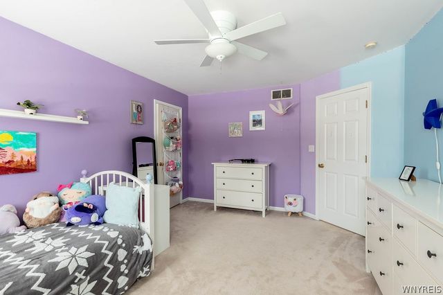 202 Woodstream Drive, Grand Island, NY 14072