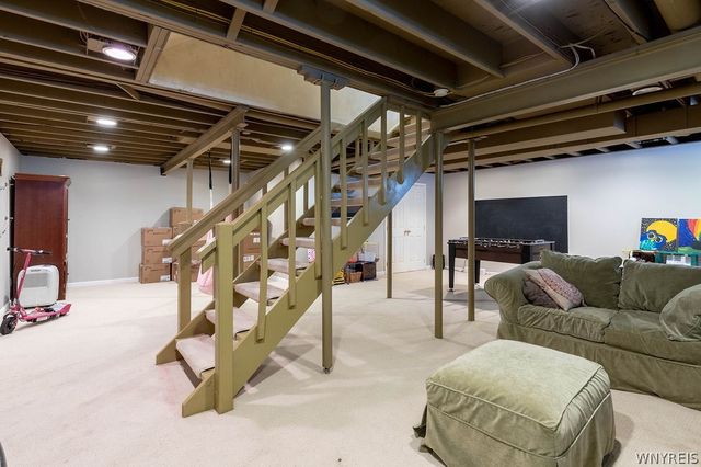 202 Woodstream Drive, Grand Island, NY 14072