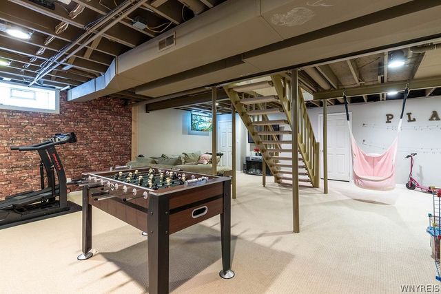 202 Woodstream Drive, Grand Island, NY 14072