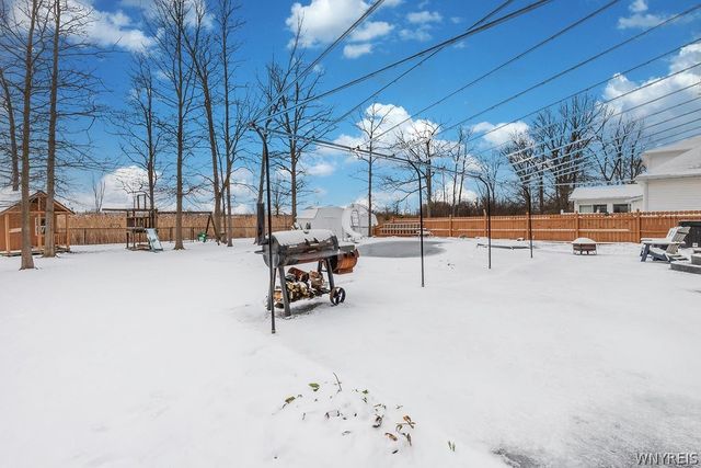 202 Woodstream Drive, Grand Island, NY 14072