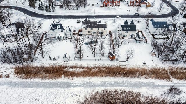 202 Woodstream Drive, Grand Island, NY 14072