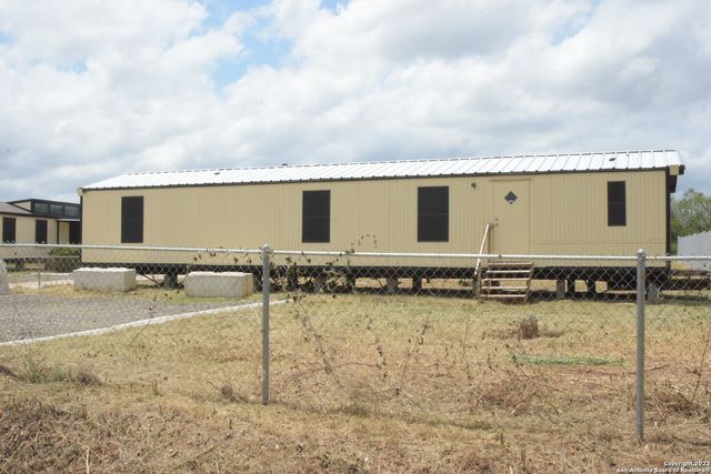 7233 PALM PARK BLVD, San Antonio, TX 78223