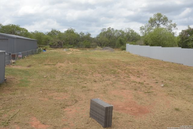 7233 PALM PARK BLVD, San Antonio, TX 78223