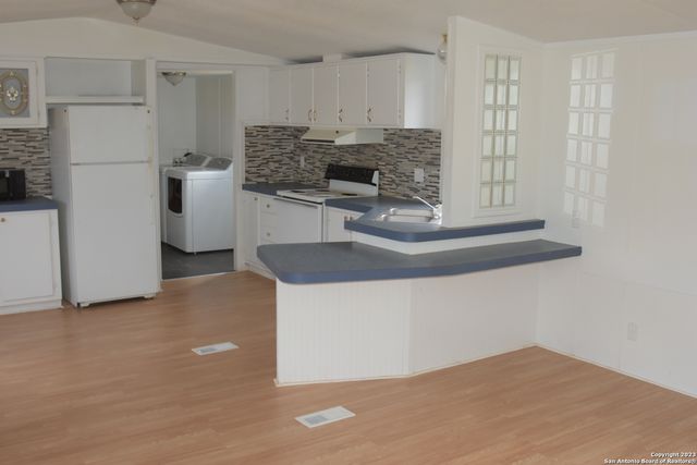 7233 PALM PARK BLVD, San Antonio, TX 78223