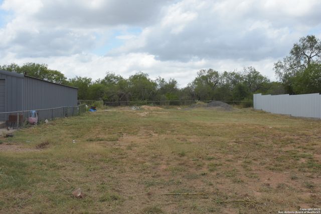 7233 PALM PARK BLVD, San Antonio, TX 78223