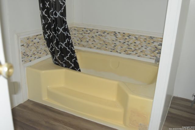 7233 PALM PARK BLVD, San Antonio, TX 78223