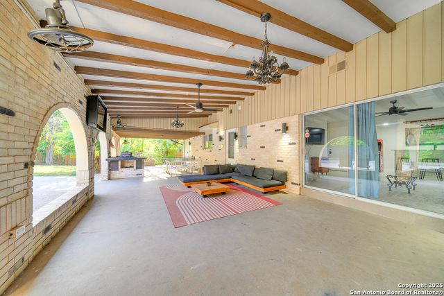 605 Squires, Castle Hills, TX 78213