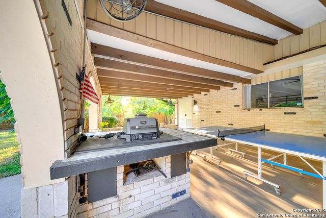 605 Squires, Castle Hills, TX 78213