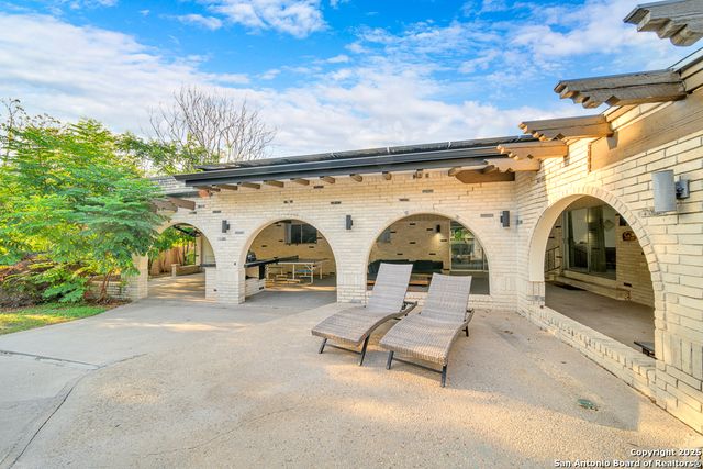 605 Squires, Castle Hills, TX 78213
