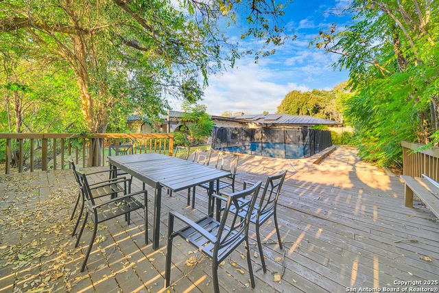 605 Squires, Castle Hills, TX 78213