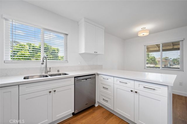 2620 W Aurora 4, Santa Ana, CA 92704