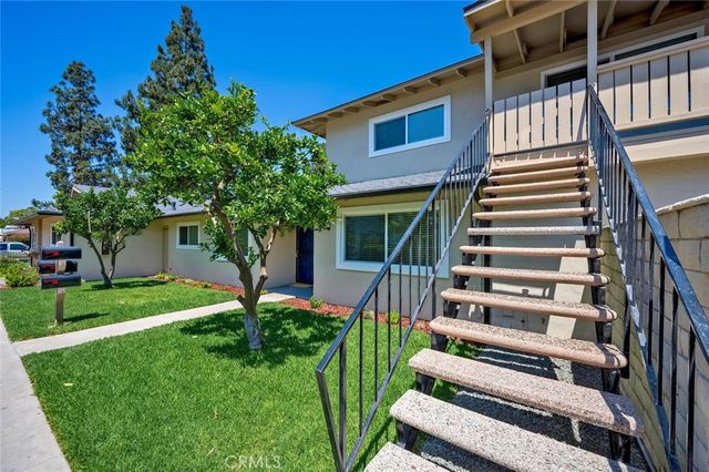 2620 W Aurora 4, Santa Ana, CA 92704