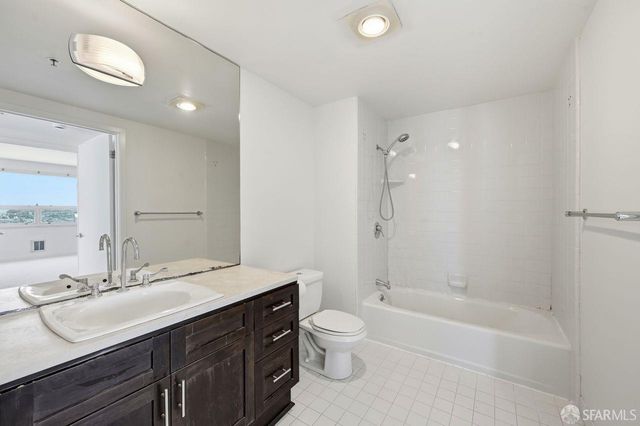 1388 Gough Street 1301, San Francisco, CA 94109