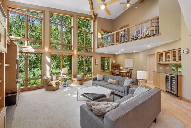 16 Timberglade Road, Bloomington, MN 55437