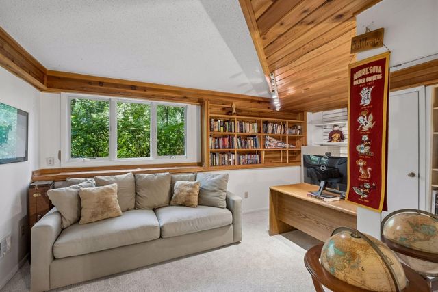16 Timberglade Road, Bloomington, MN 55437