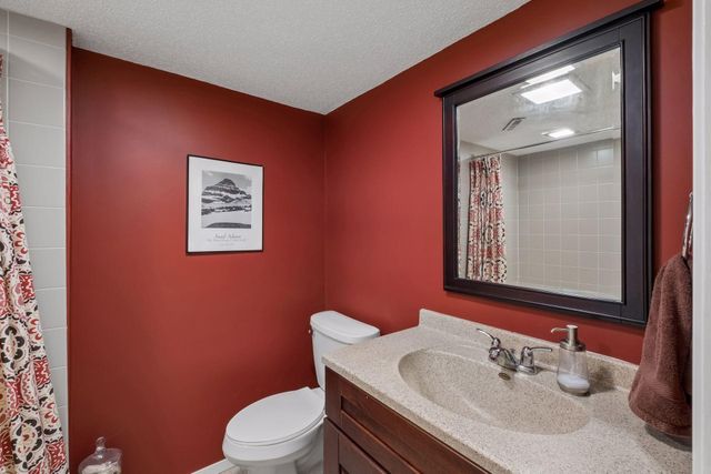 16 Timberglade Road, Bloomington, MN 55437