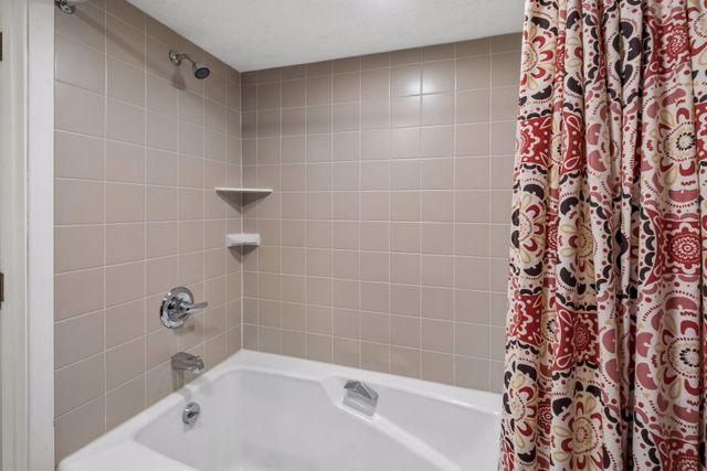 16 Timberglade Road, Bloomington, MN 55437