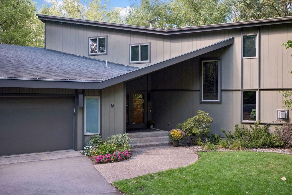 16 Timberglade Road, Bloomington, MN 55437 — photo 3