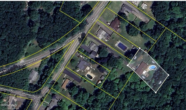 66 Beach Road, Halfmoon, NY 12065
