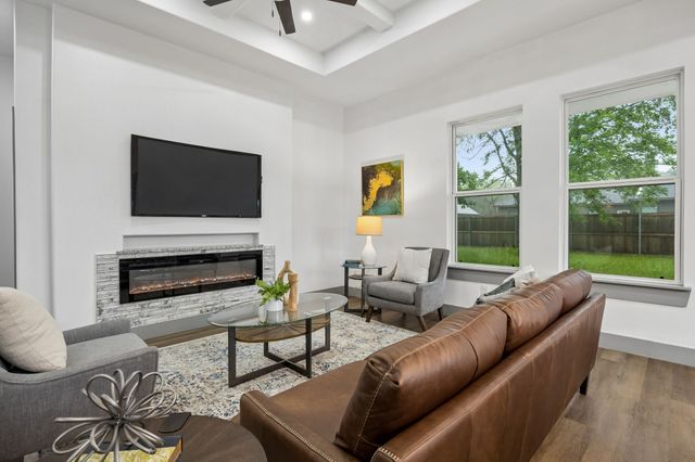 317 Kapuna Drive, Tool, TX 75143