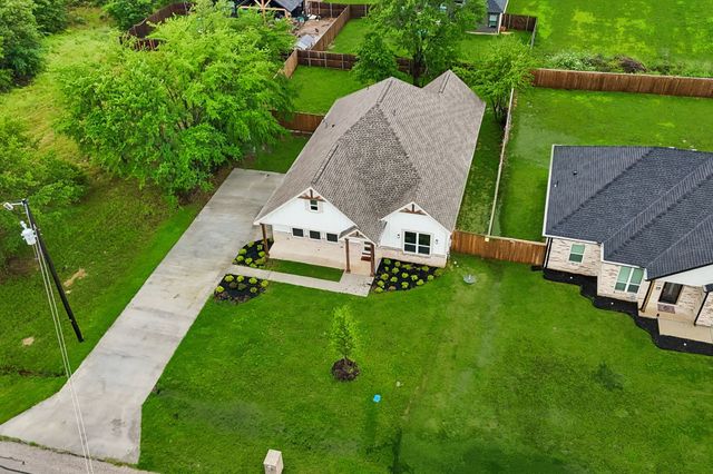 317 Kapuna Drive, Tool, TX 75143