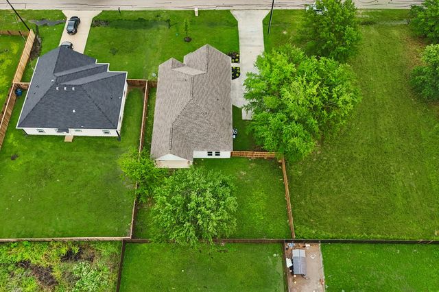 317 Kapuna Drive, Tool, TX 75143
